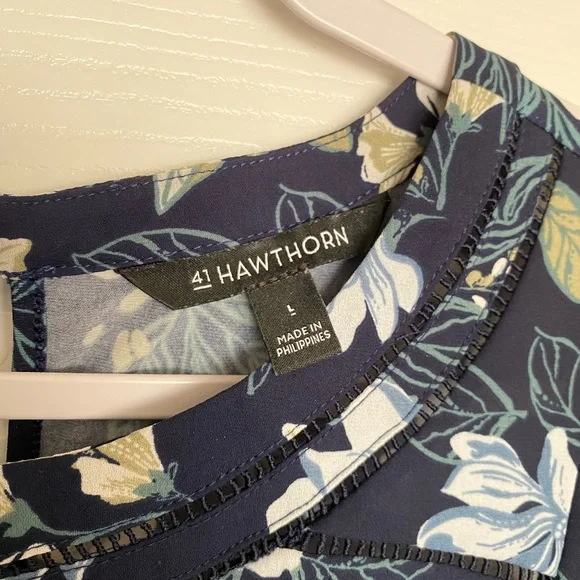 41 Hawthorne Sleeveless Blouse L - Picture 2 of 3